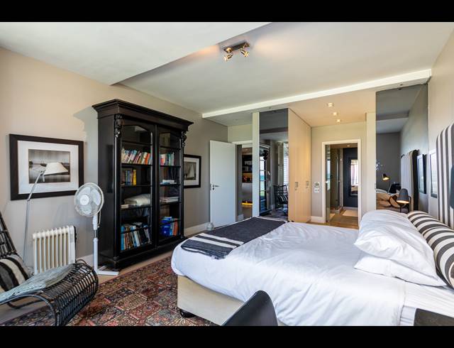 3 BEDROOM APARTMENT FOR SALE IN BEACHFRONT